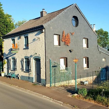 Aux Deux Amis Apartment Stavelot Bagian luar foto