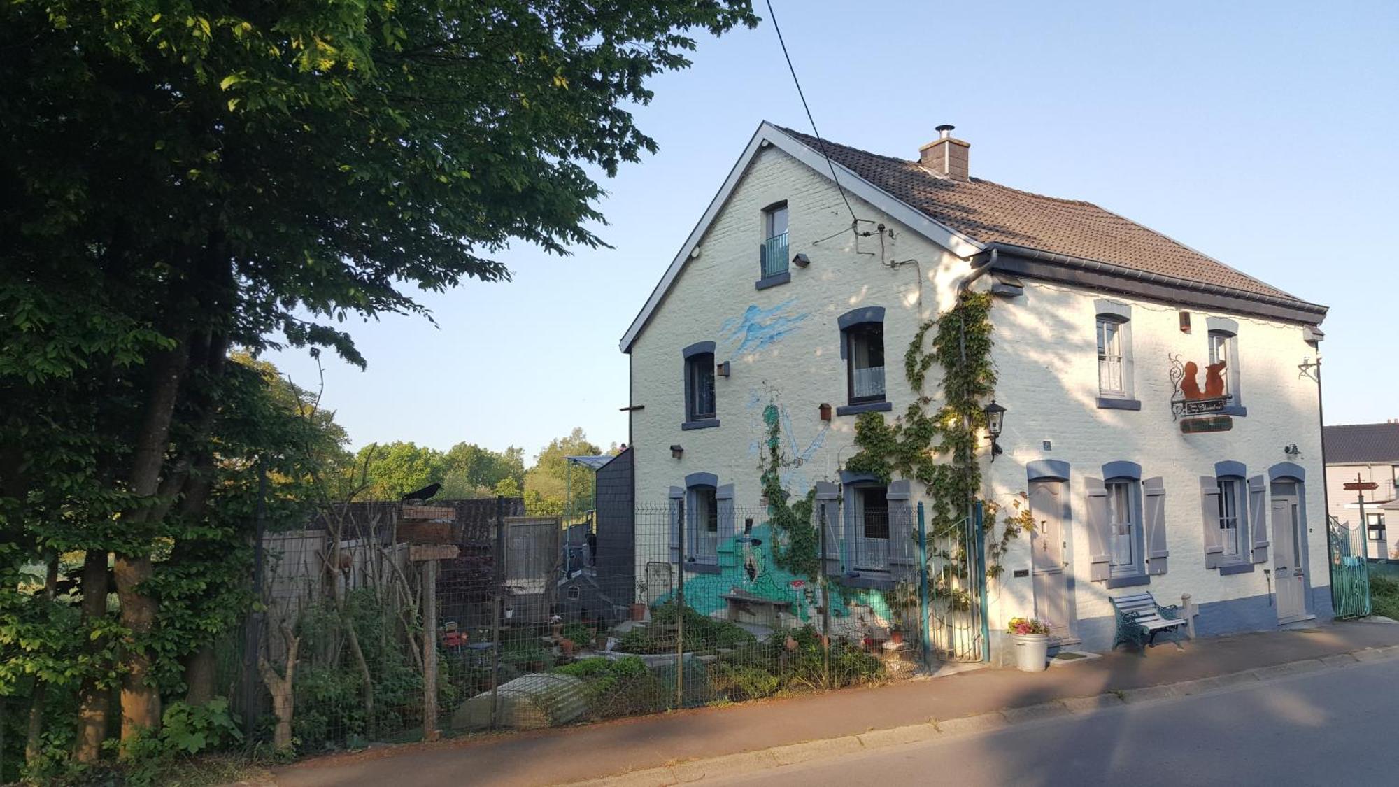 Aux Deux Amis Apartment Stavelot Bagian luar foto