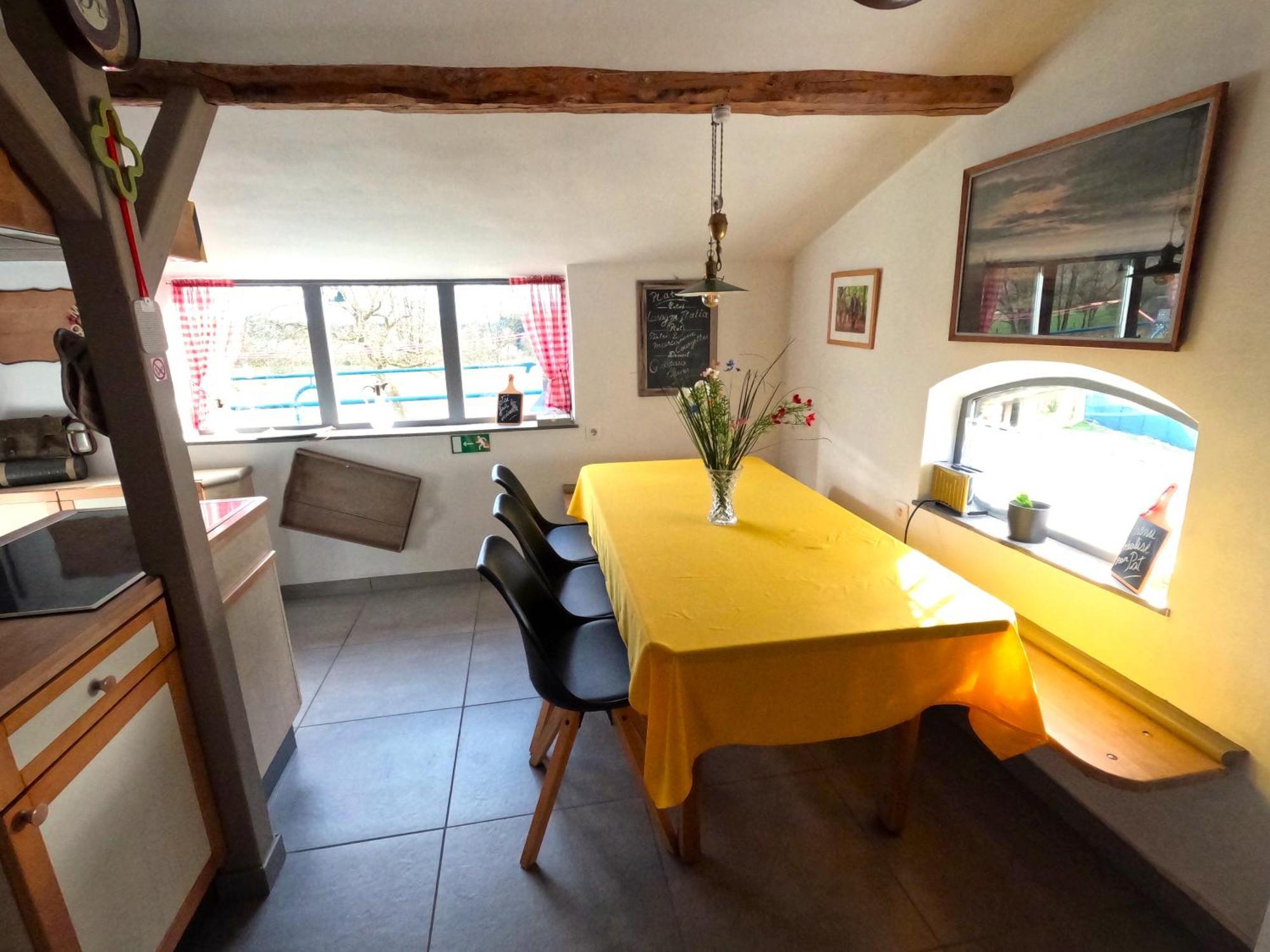 Aux Deux Amis Apartment Stavelot Bagian luar foto